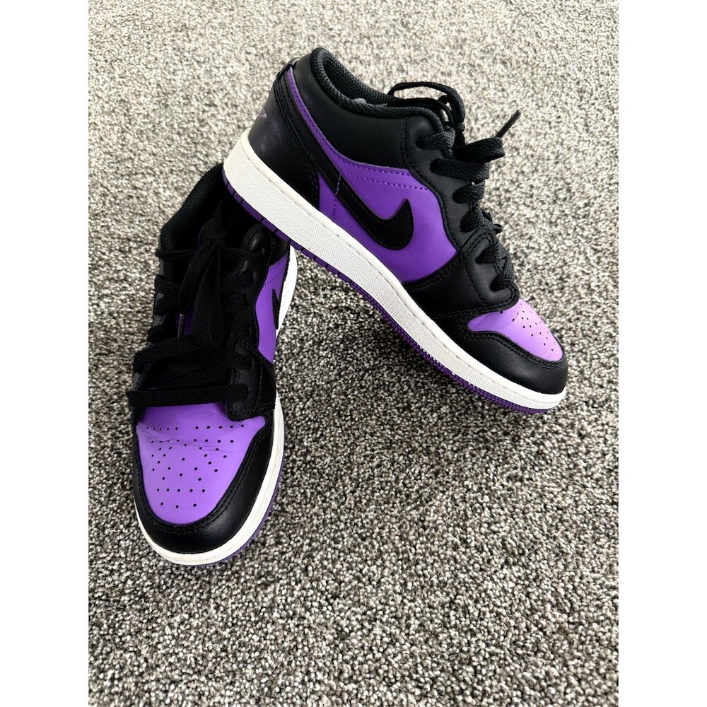 Air Jordan 1 Low GS Kids Sneakers Purple Venom Black Purple White